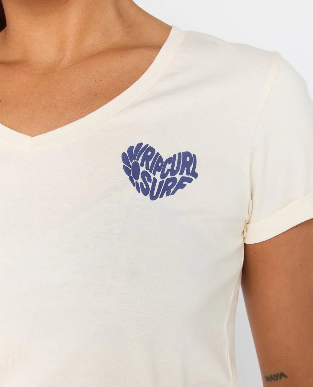 Heart V neck Tee - Image 5