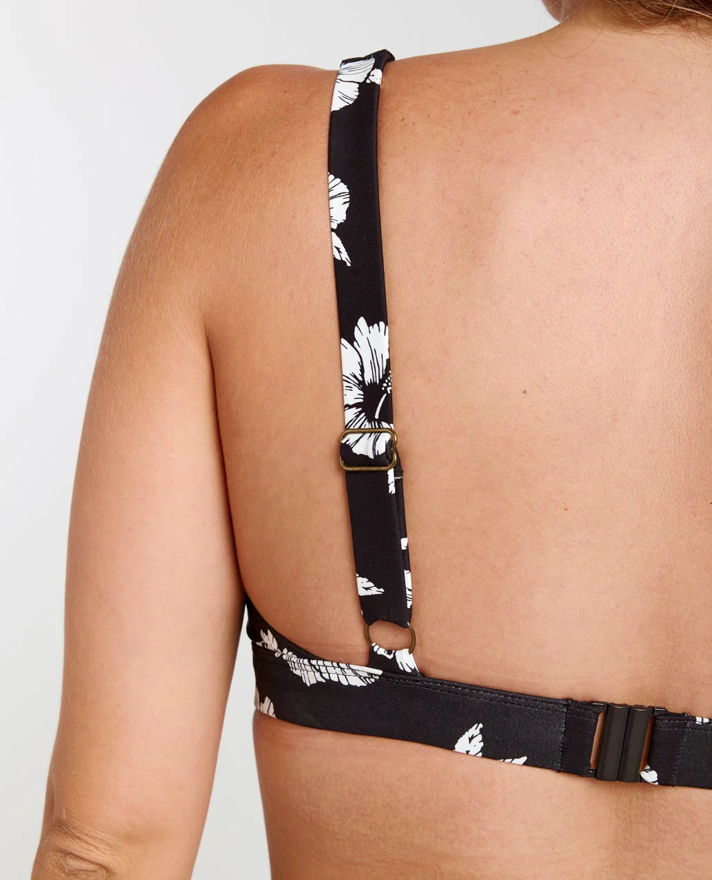 Party Wave Halter Bikini Top - Image 5