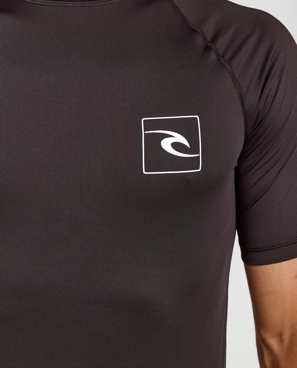 Streamline UPF Short Sleeve Rash Vest - Image 6