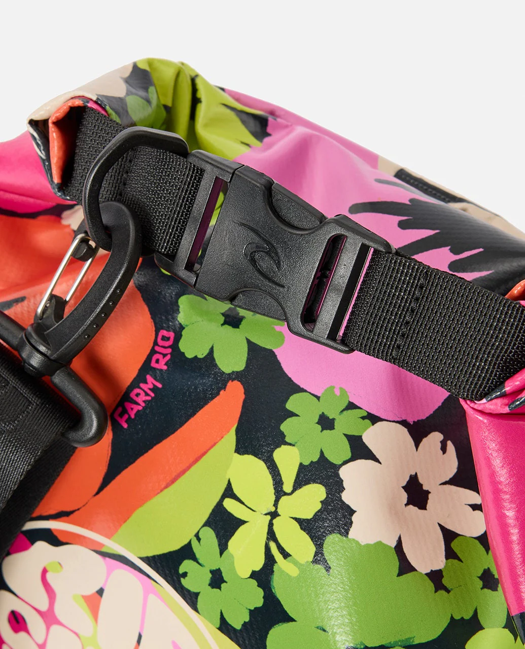 Surf Series 10L Barrel Bag - Image 5