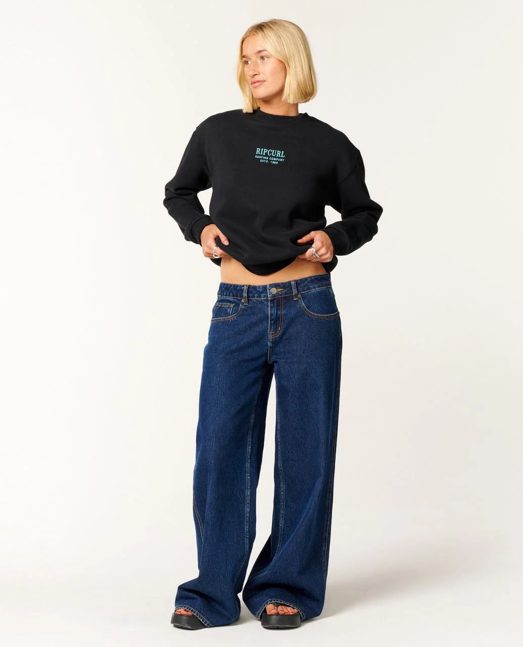 Surf Staple Relaxed Crew - Image 4