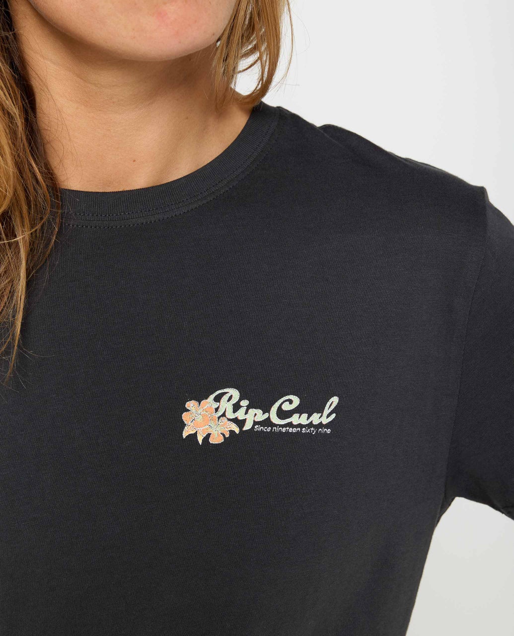 Waikiki Standard Tee - Image 5
